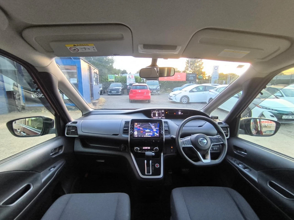 Nissan Serena 2.0 Hybrid Highway Star-leather-sunroof White #14