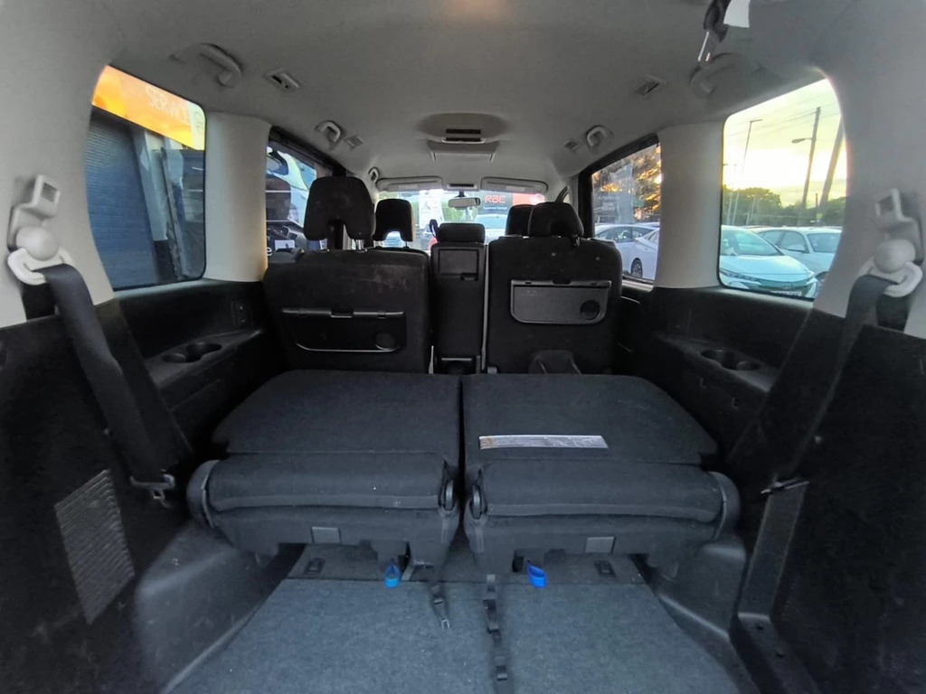 Nissan Serena 2.0 Hybrid Highway Star-leather-sunroof White #28