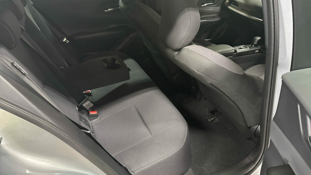 Toyota Prius 2.0 Phev Design Cvt Silver #10