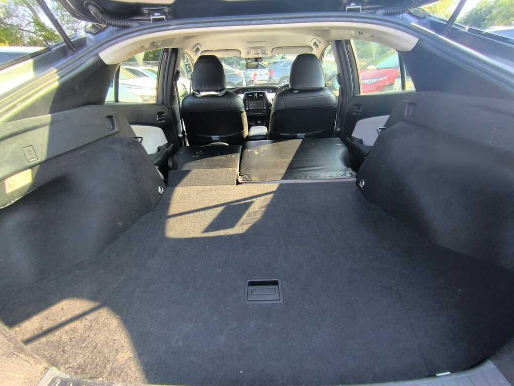 Toyota Prius Hatchback 1.8 Hybrid Euro 6 201919 Grey #31