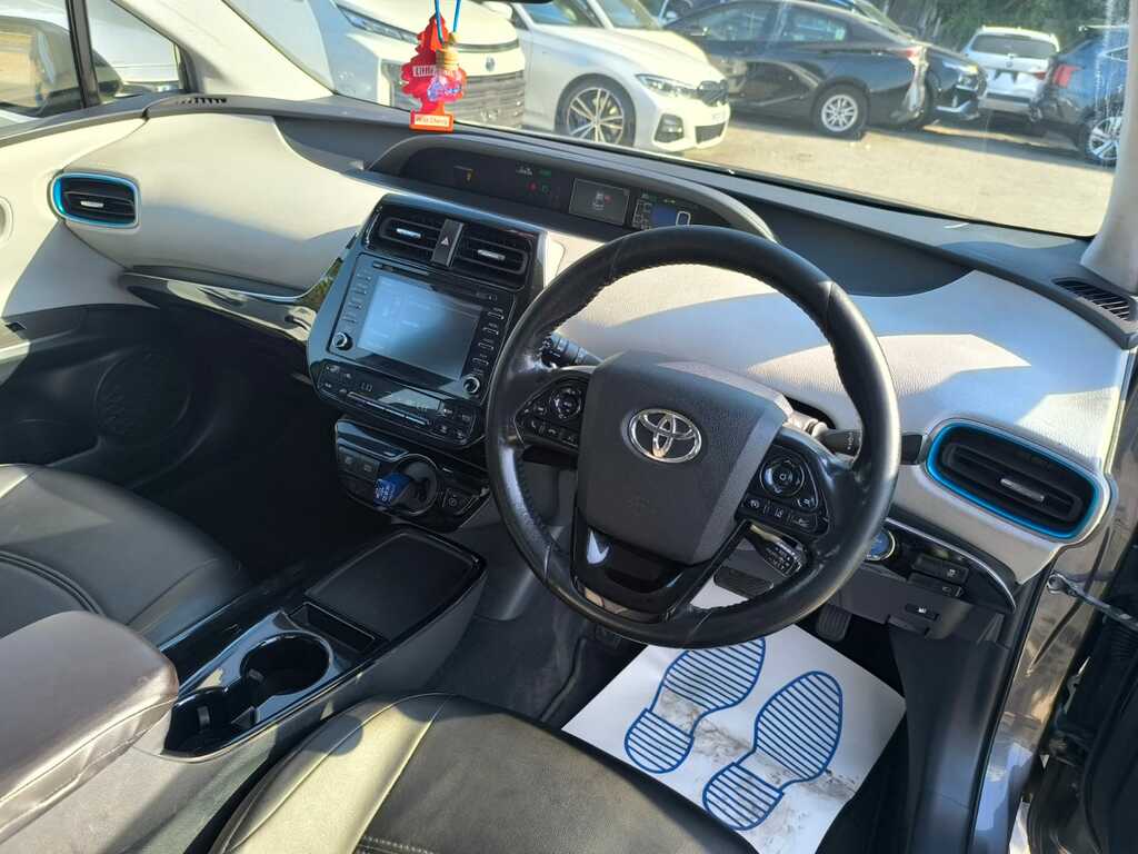 Toyota Prius Hatchback 1.8 Hybrid Euro 6 201919 Grey #10