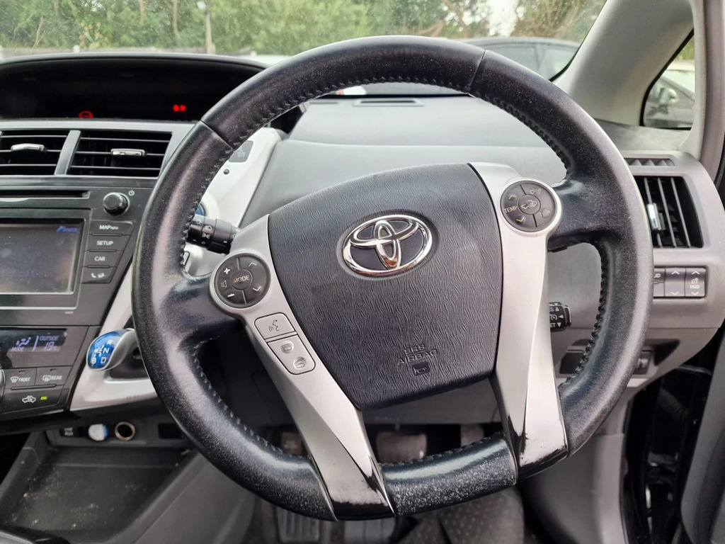 Toyota Prius+ T Spirit White #14