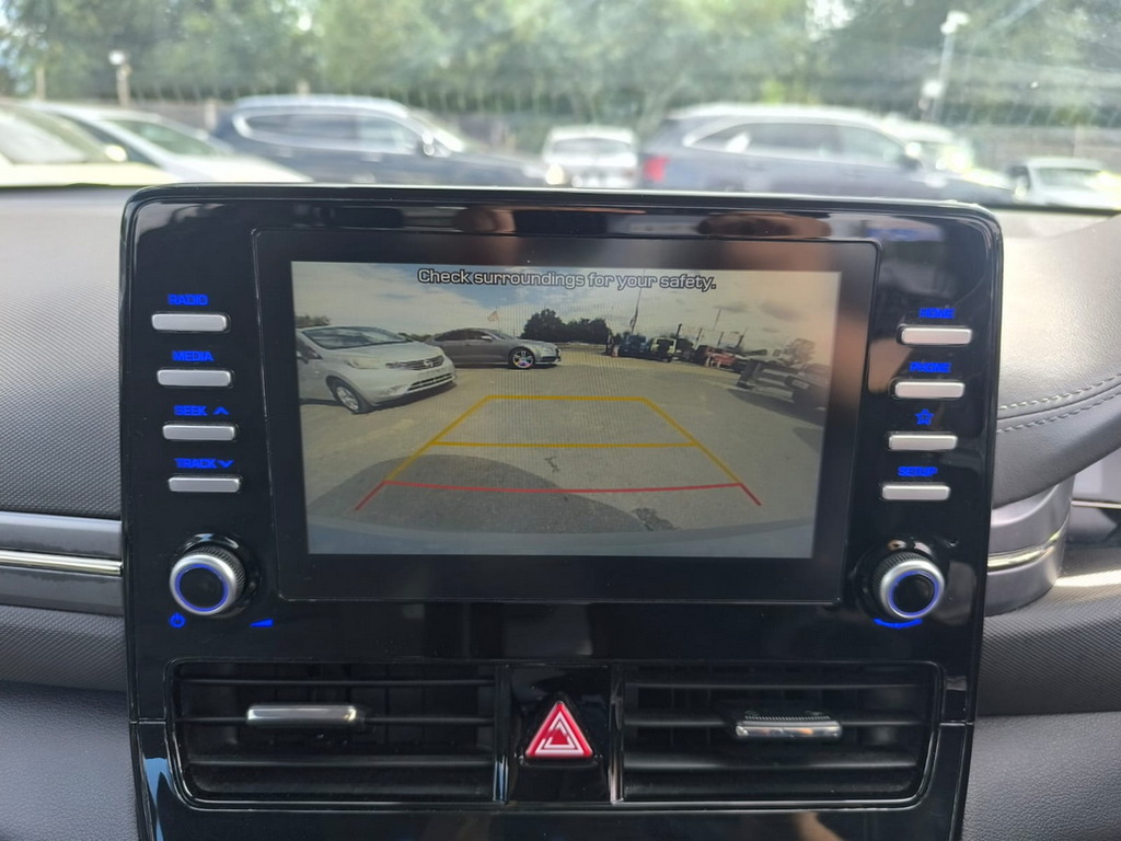 Hyundai Ioniq Premium White #13