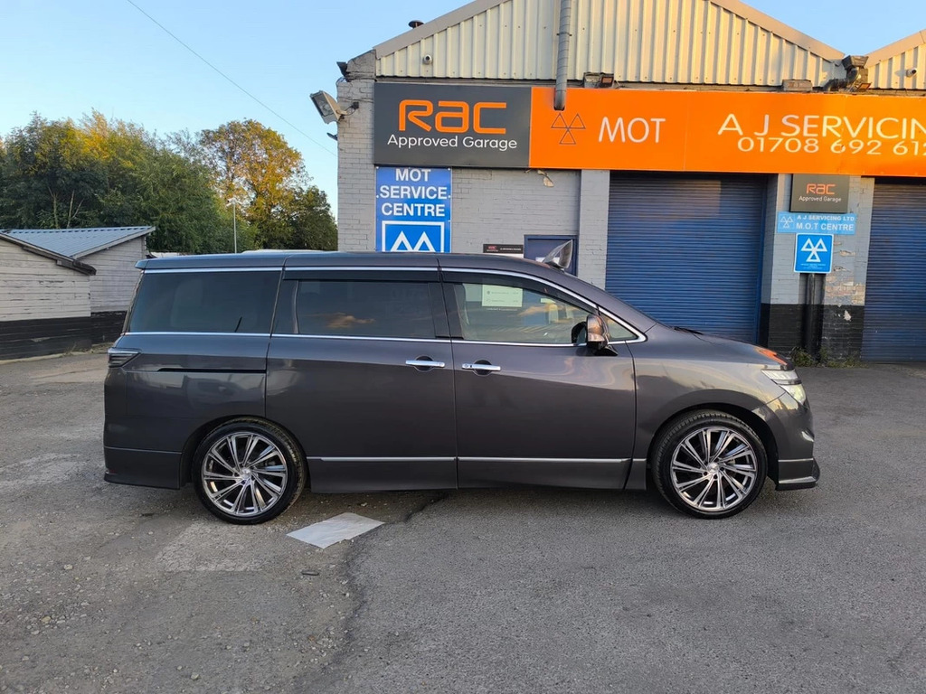 Nissan Elgrand 3.5 201313 7 Seats Premium Grey #5