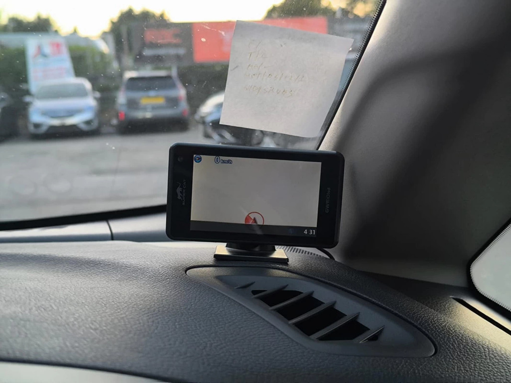 Nissan Elgrand 3.5 White #31