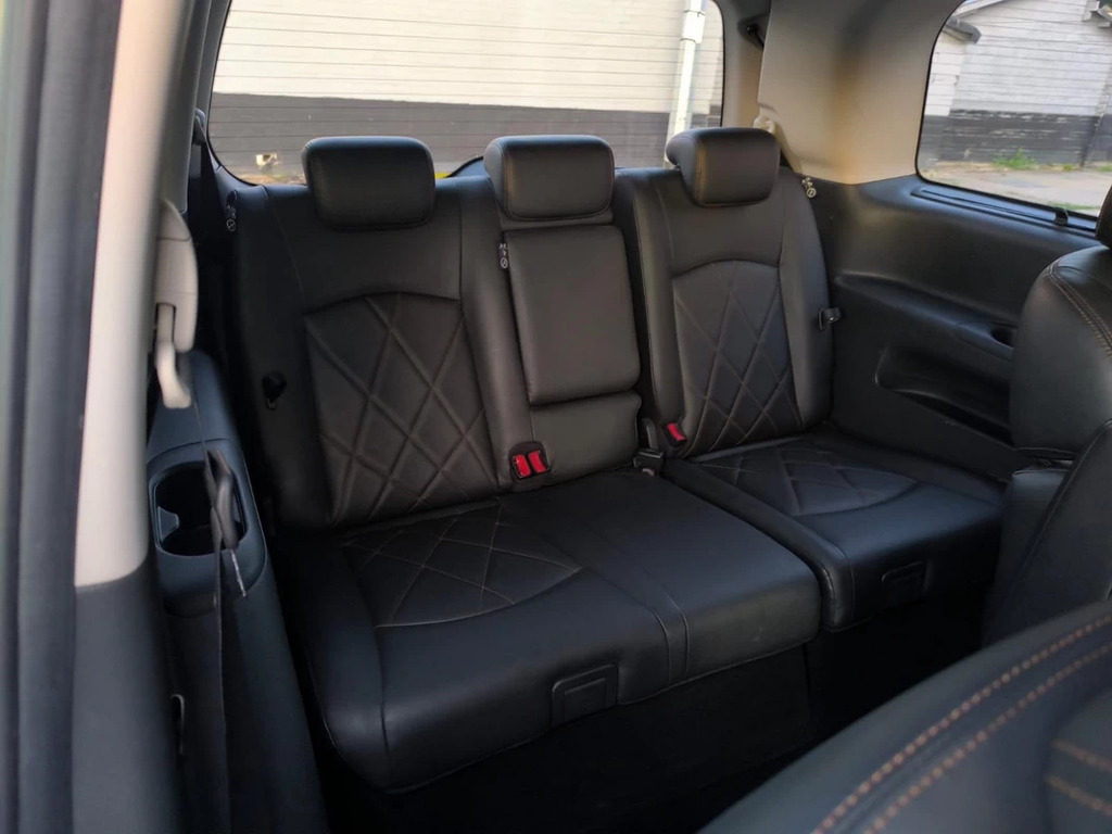 Nissan Elgrand 3.5 White #13