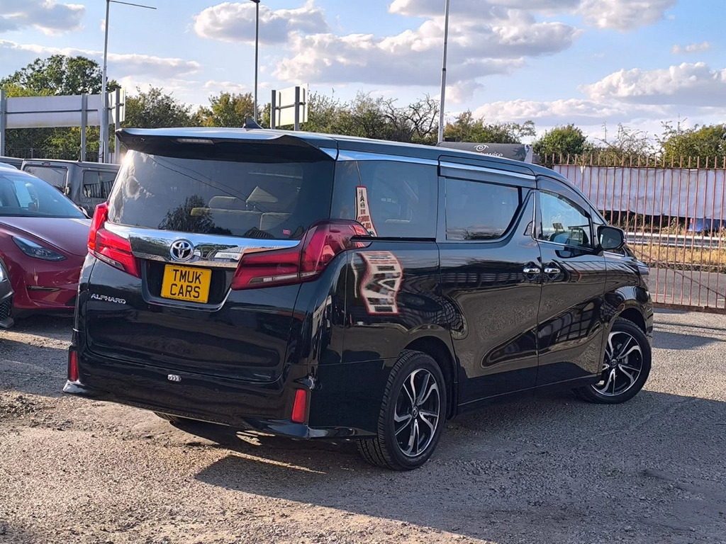 Toyota Alphard 2.5 202323 8 Seats Mpv 250X Black #3