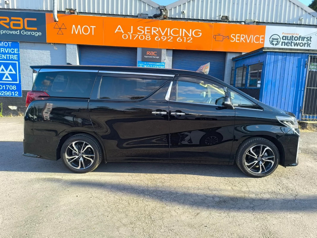 Toyota Alphard 2.5 202323 8 Seats Mpv 250X Black #5
