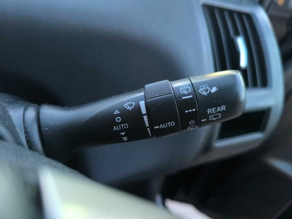 Toyota Prius+ Vvt-h Business Edition Plus Silver #18