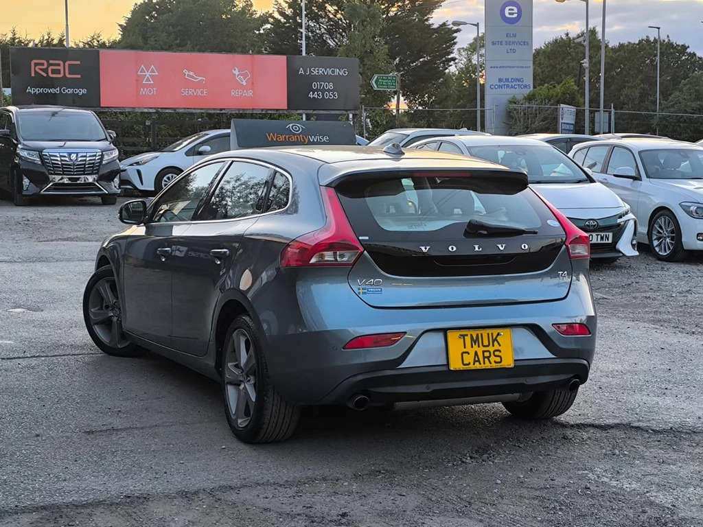 Volvo V40 1.6 201313 T4 Se 5 Seats Hatchb Blue #4