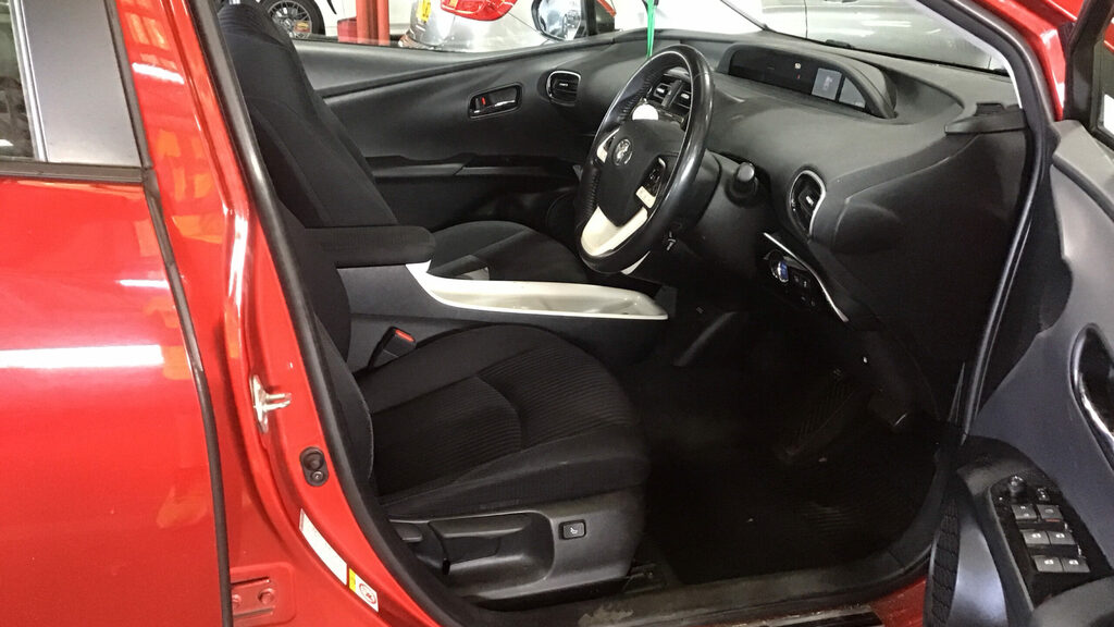 Toyota Prius 1.8 Vvt-h Excel Cvt Euro 6 Ss Silver #9