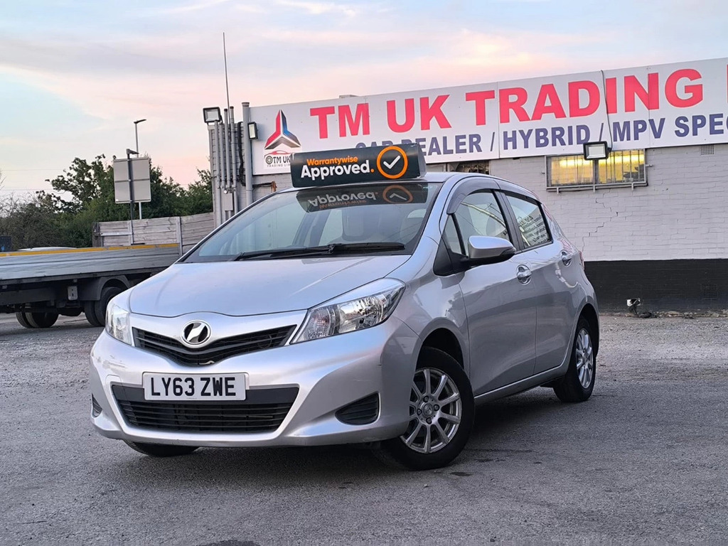 Toyota Yaris Vitz 1.0 201363 5 Seats Ule Silver #2