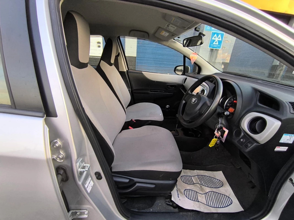Toyota Yaris 1.33 Vvt-i Tr  #8