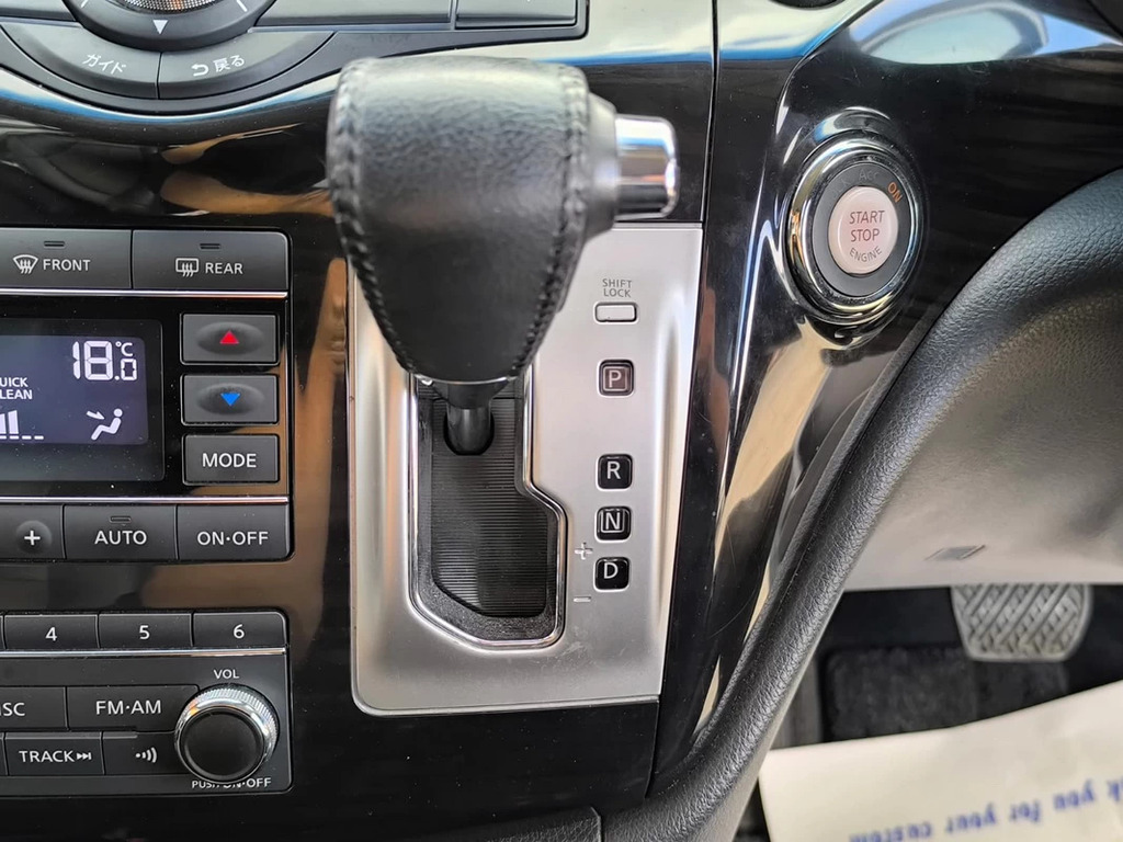 Nissan Elgrand Other 200368 White #19