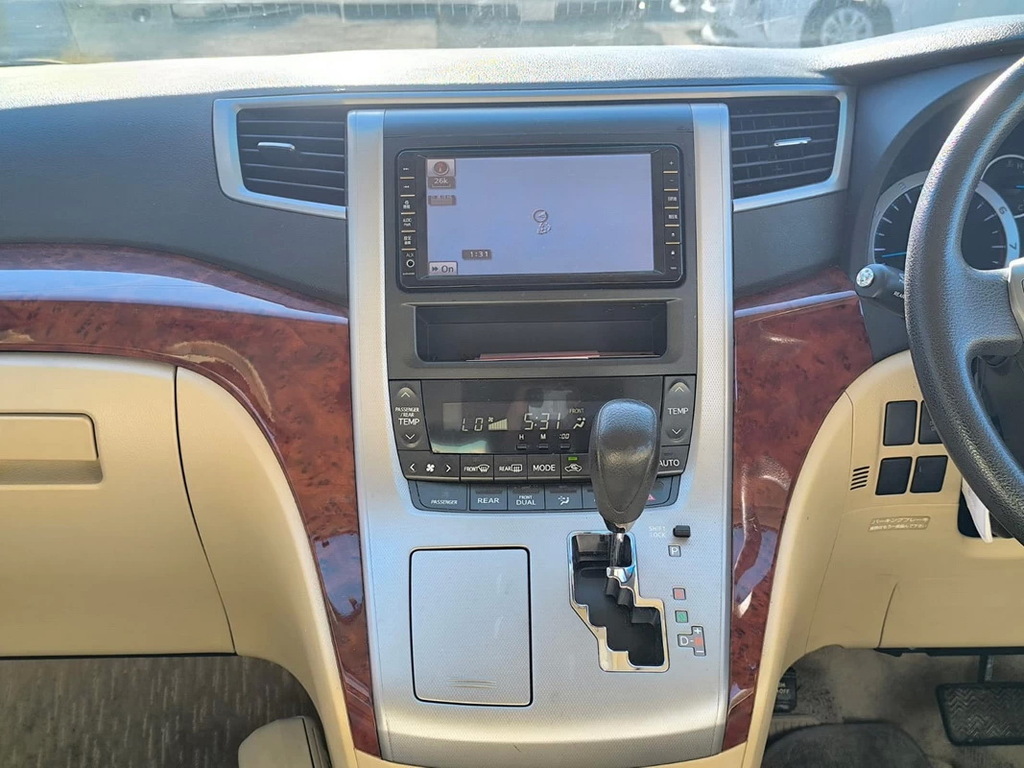 Toyota Alphard Mpv 2.4 S-7seater - 12 Months Warranty Ulez Free White #16