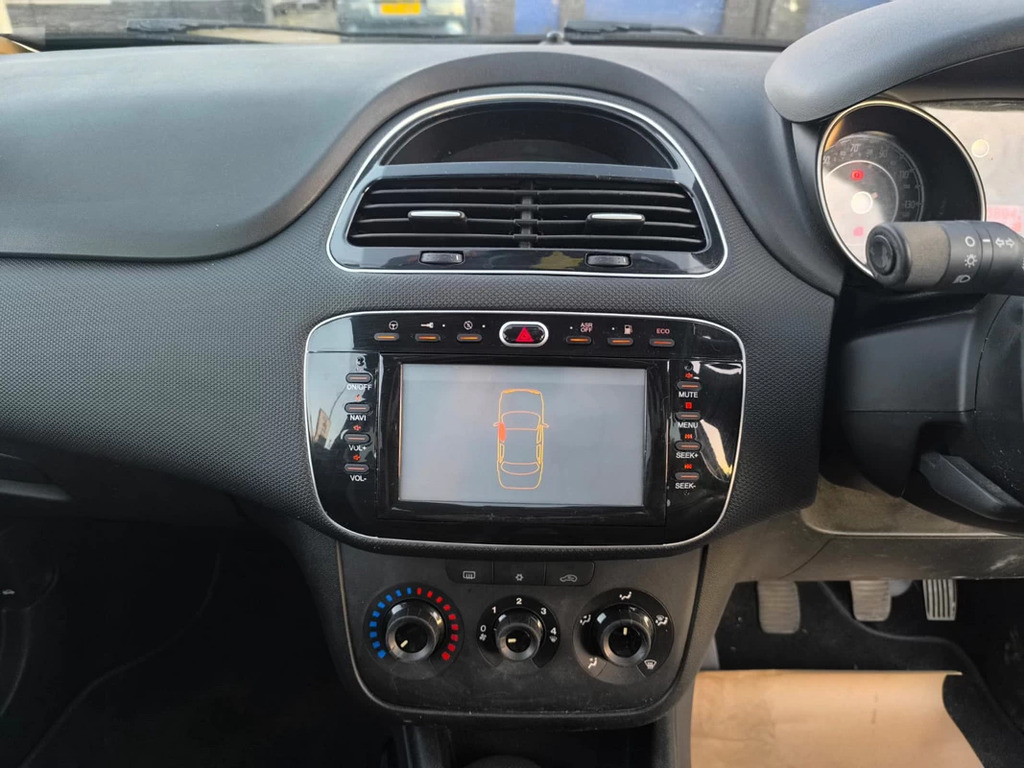 Fiat Punto 1.4 Gbt Euro 5 Ss White #16