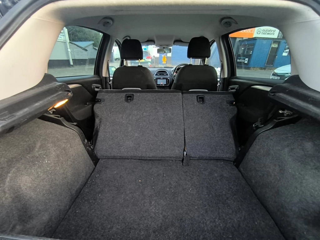 Fiat Punto 1.4 Gbt Euro 5 Ss White #26