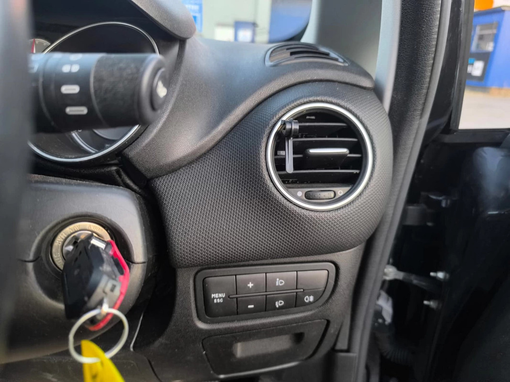 Fiat Punto 1.4 Gbt Euro 5 Ss White #22