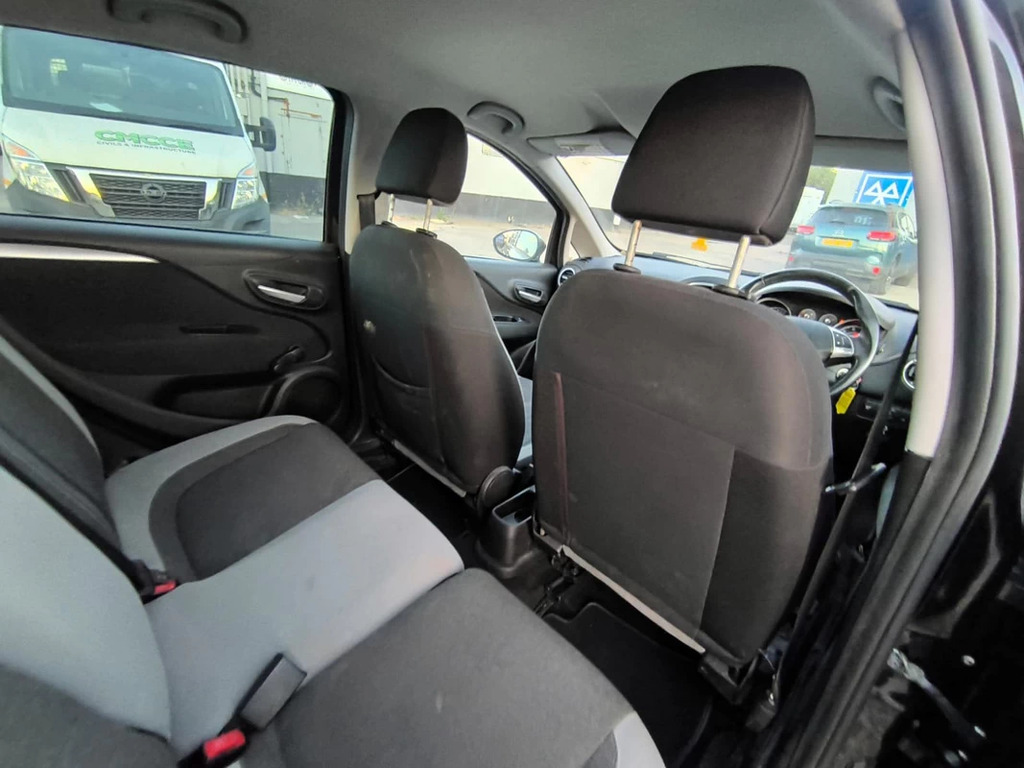 Fiat Punto 1.4 Gbt Euro 5 Ss White #11