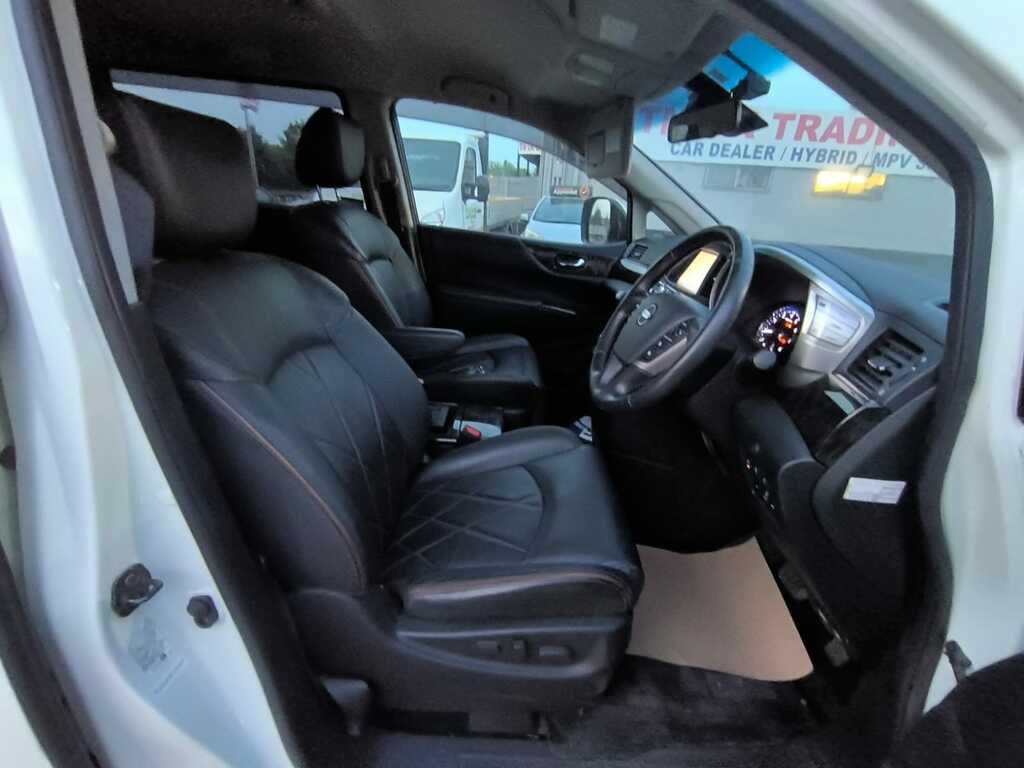 Nissan Elgrand 250 Highway Star Urban Selection White #7