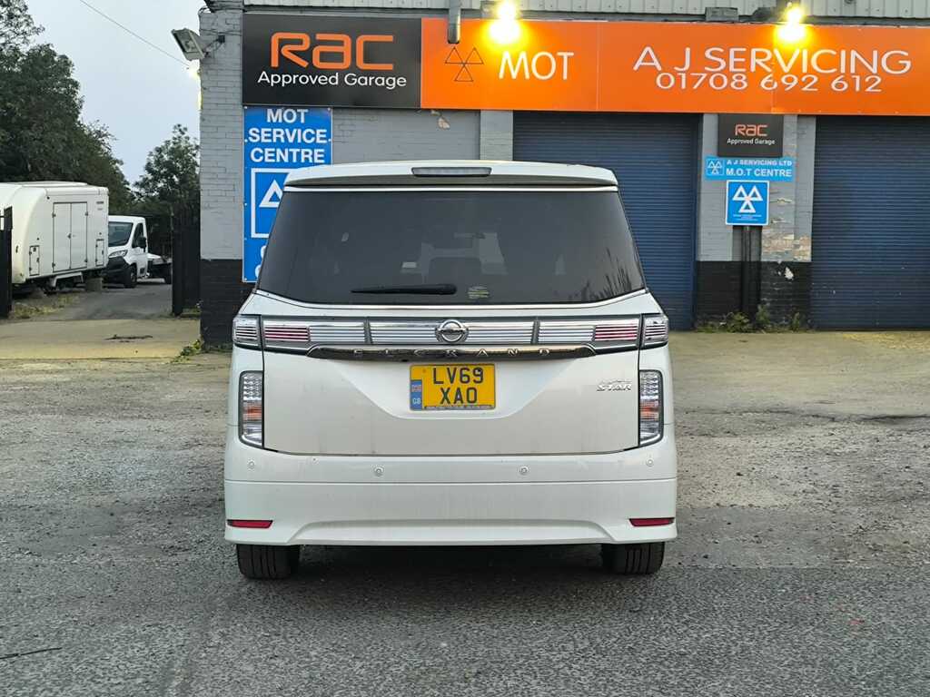 Nissan Elgrand 3.5 202069 7 Seats Premium Edition 4W White #6