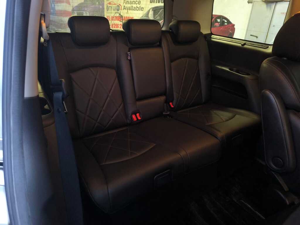 Nissan Elgrand 250 Highway Star Urban Selection White #10