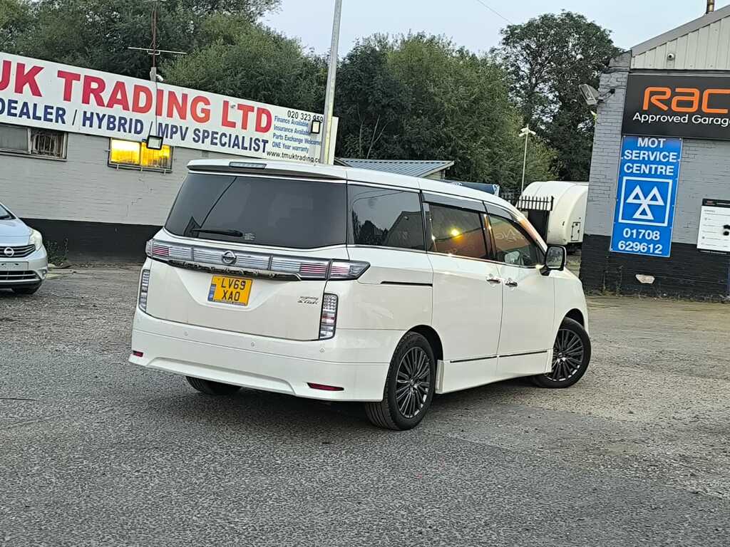 Nissan Elgrand 3.5 202069 7 Seats Premium Edition 4W White #3