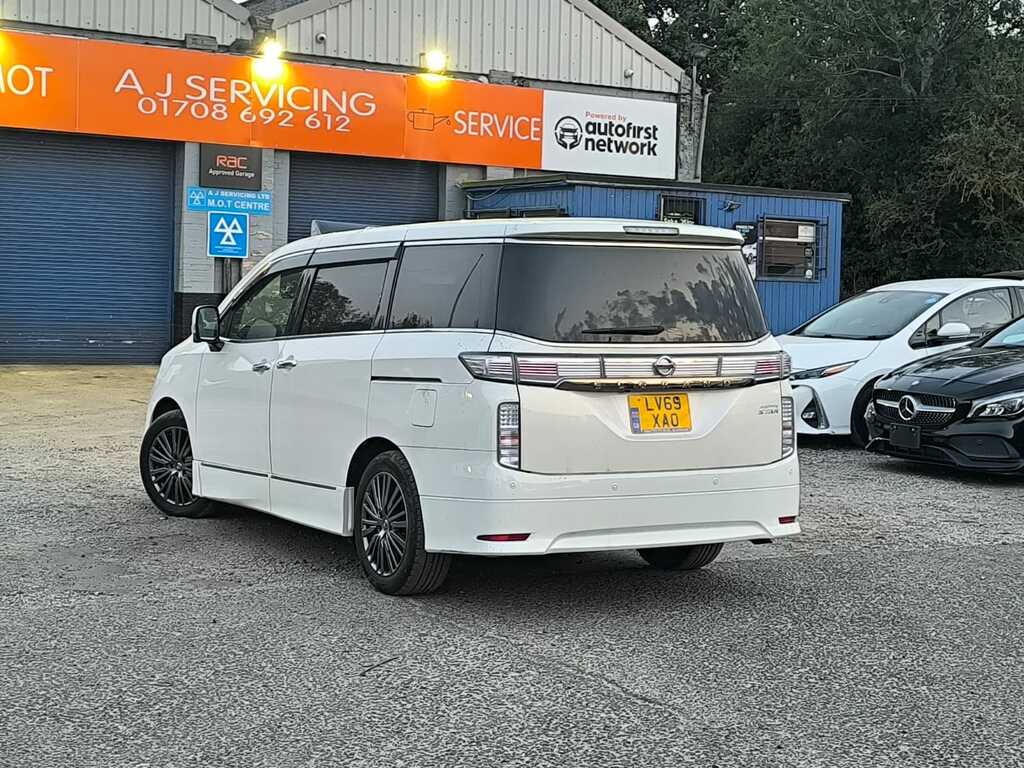 Nissan Elgrand 3.5 202069 7 Seats Premium Edition 4W White #4
