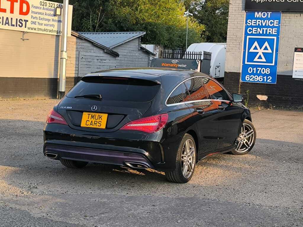 Mercedes-Benz CLA Class 180 1.6 201766 Shooting Breake Black #2