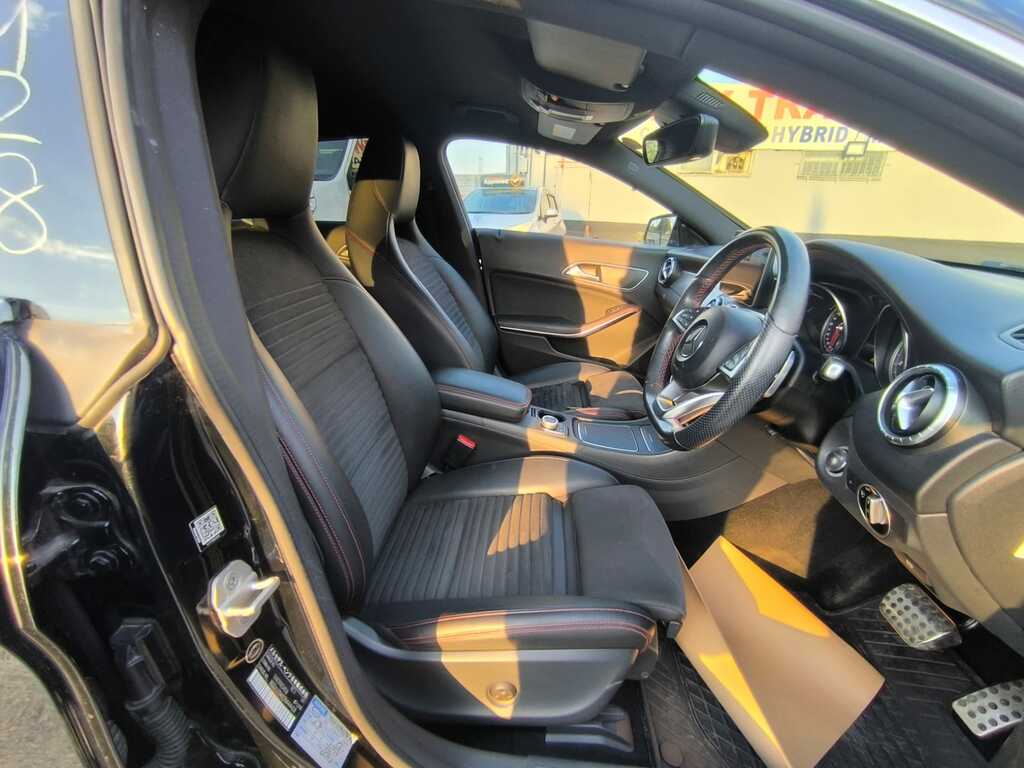Mercedes-Benz CLA Class Saloon 1.6 Cla180 Amg Line Coupe 7G-dct Euro 6 S Grey #8