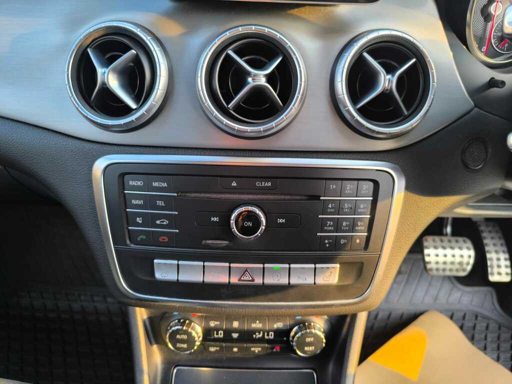 Mercedes-Benz CLA Class Saloon 1.6 Cla180 Amg Line Coupe 7G-dct Euro 6 S Grey #17