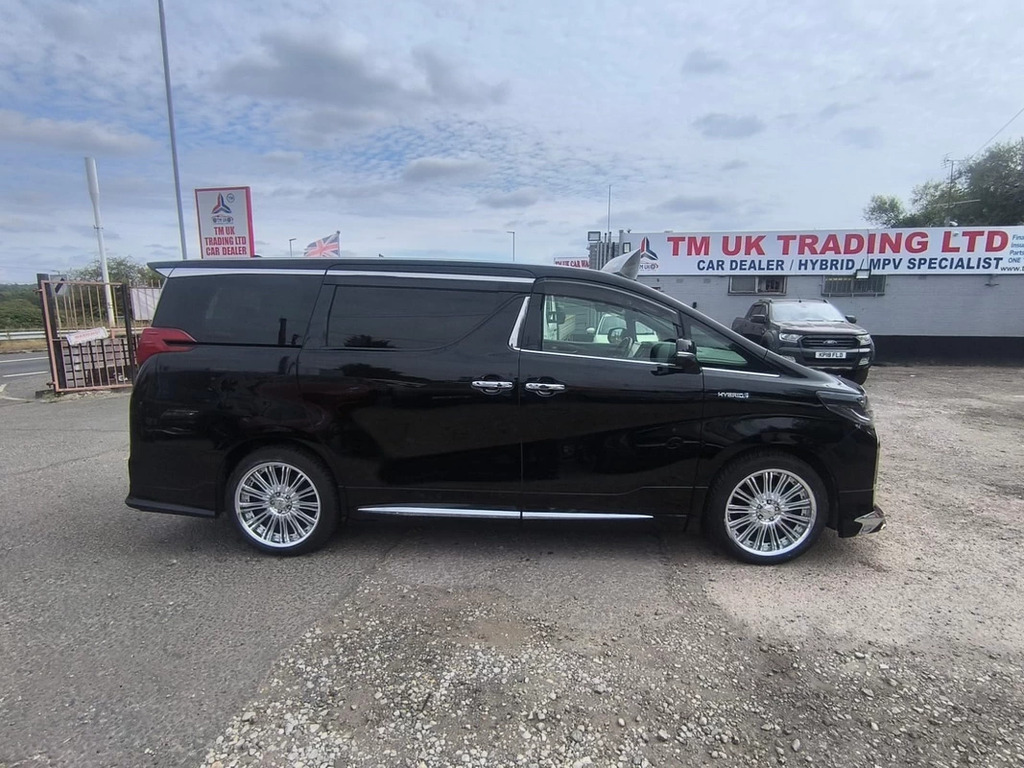Toyota Alphard 2.4 Hybrid 201767 Executive 7 Seats Black #5