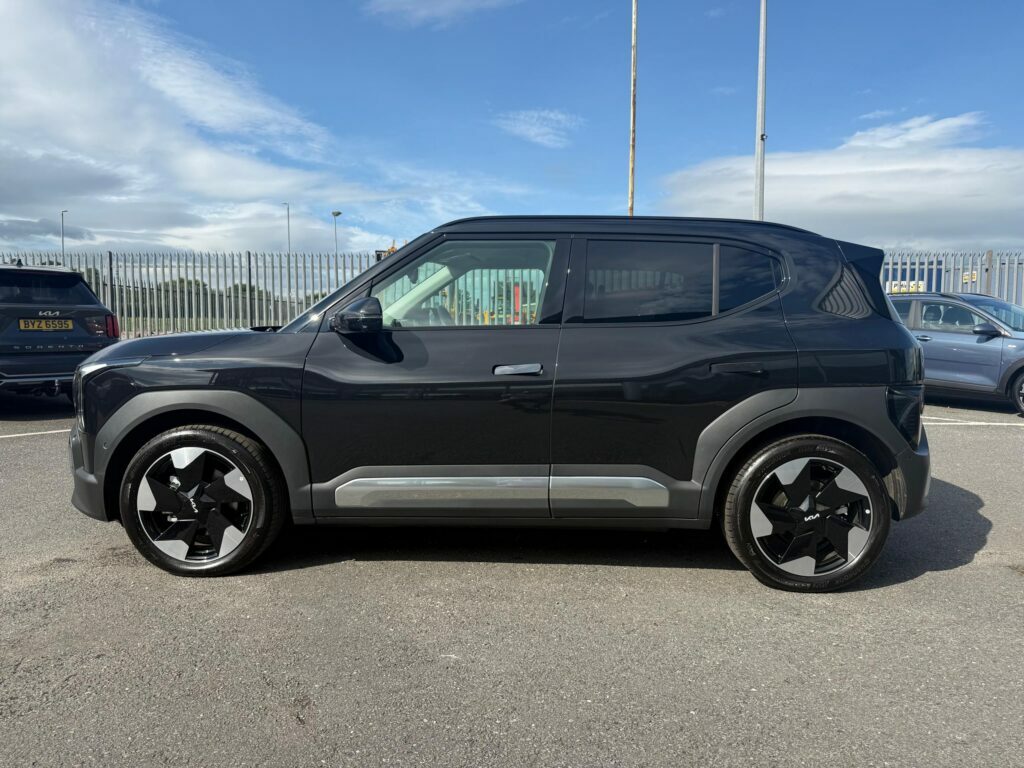 Kia EV2 42.2 Kwh First Edition DYZ9600 Black #4