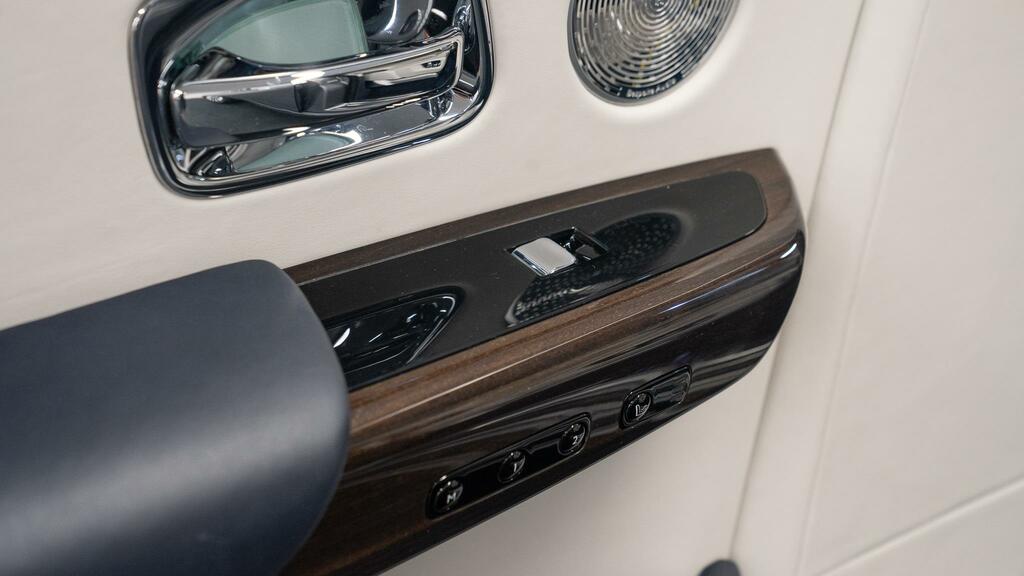 Rolls-Royce Phantom Phantom Auto Silver #24