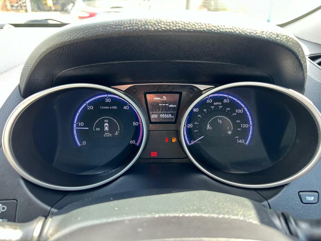 Hyundai Ix35 1.7 Crdi Premium 2Wd 5-Door From 4,895 R White #25