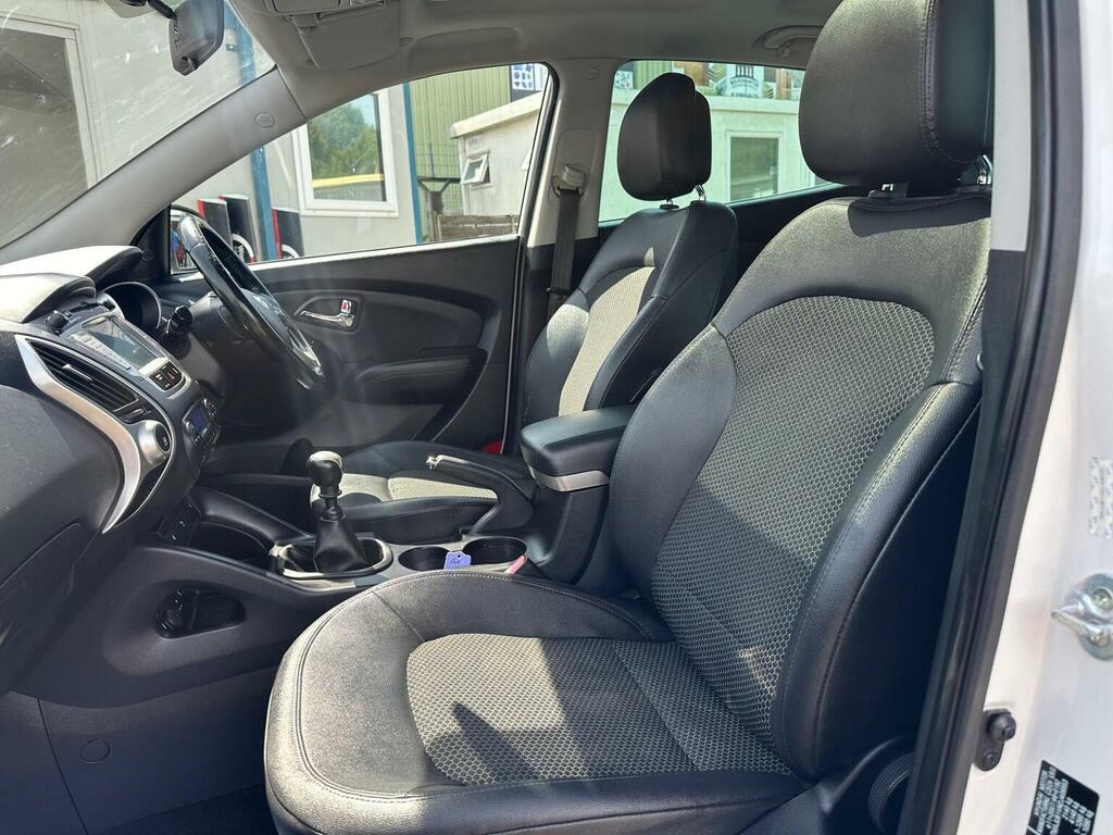 Hyundai Ix35 1.7 Crdi Premium 2Wd 5-Door From 4,895 R White #28