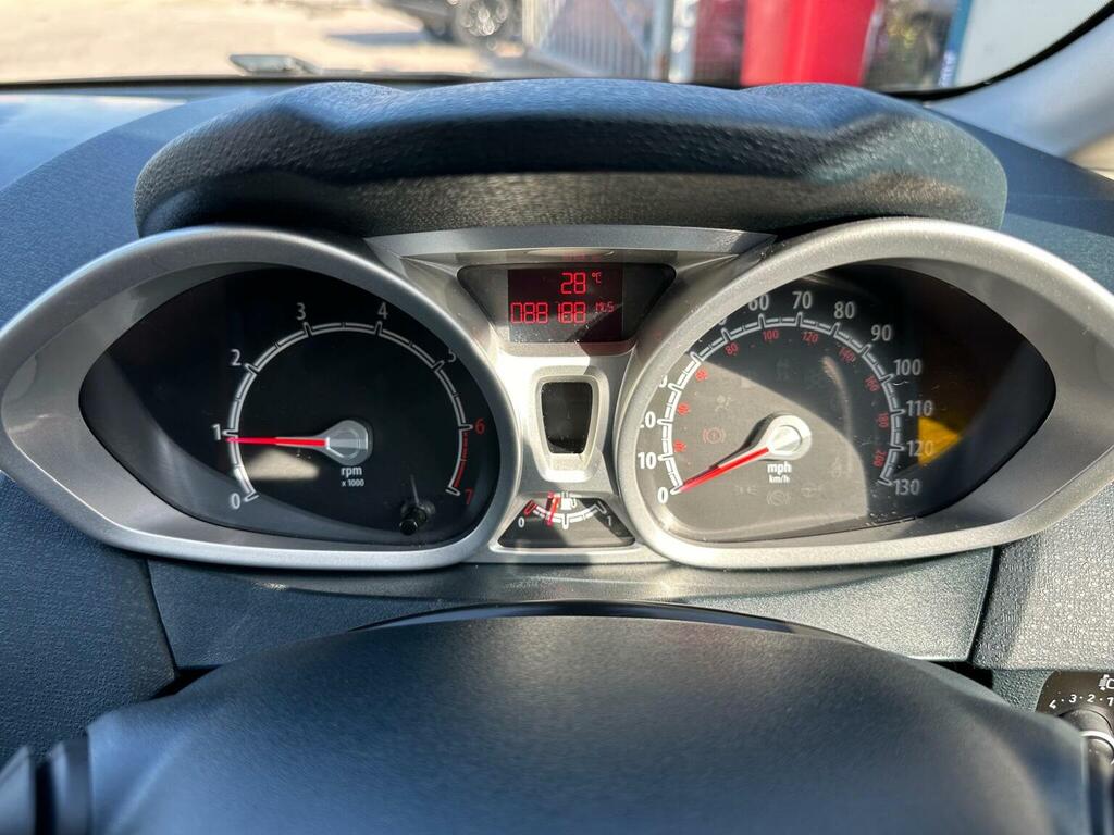Ford Fiesta 1.25 Zetec Hatchback 129 Gkm, Black #22