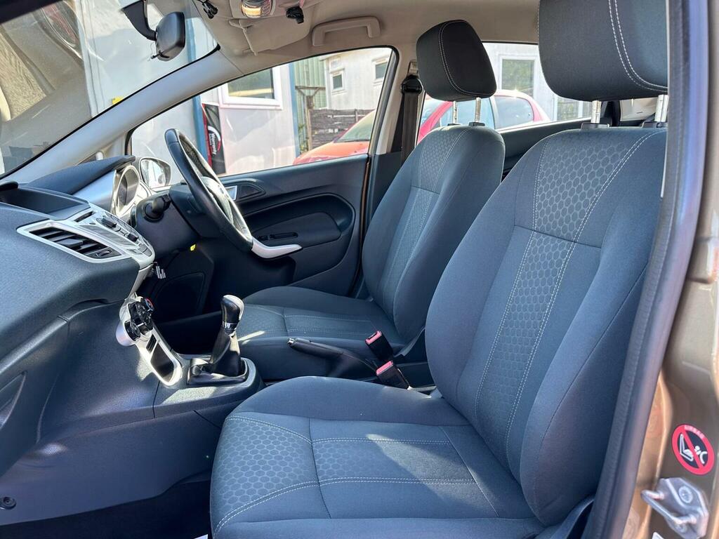 Ford Fiesta 1.25 Zetec Hatchback 129 Gkm, Black #24