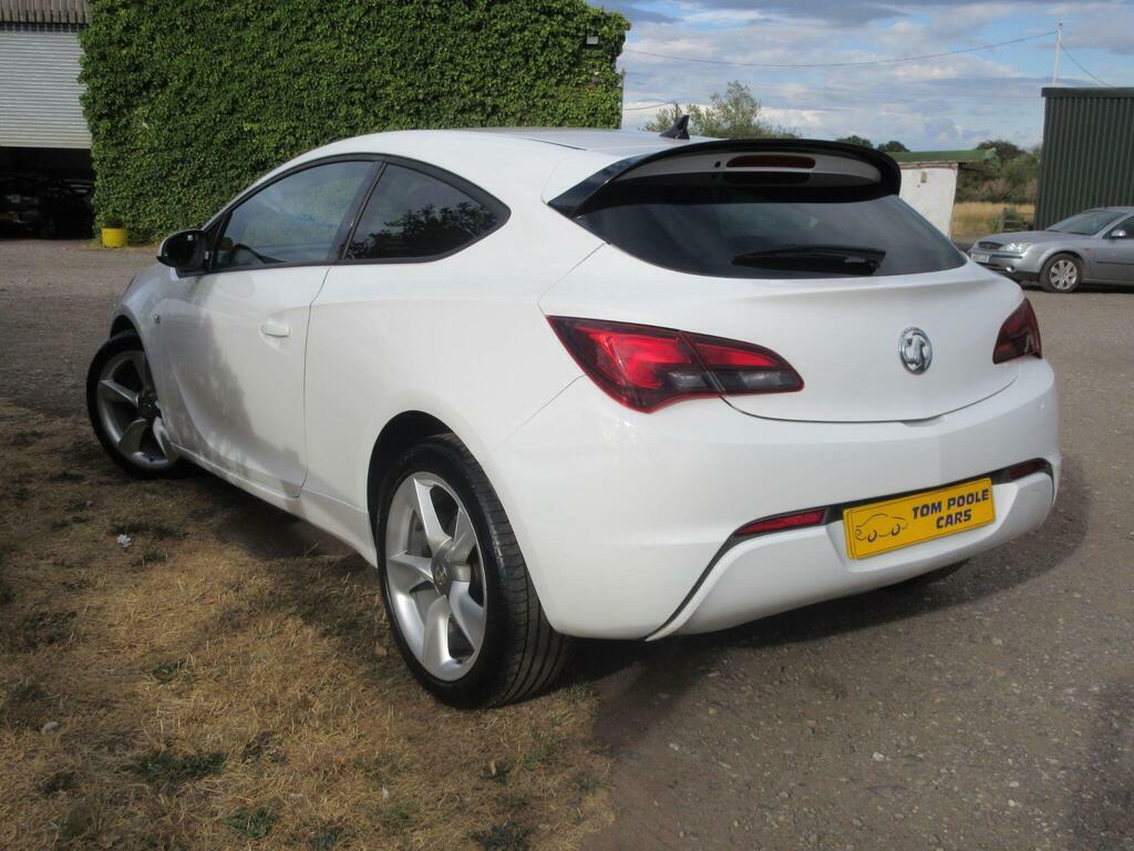 Vauxhall Astra GTC 1.4T 16V Sport Euro 5 S S White #2