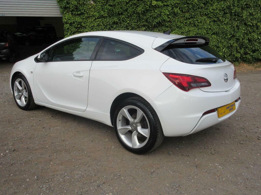 Vauxhall Astra GTC 1.4T 16V Sport Euro 5 S S White #6