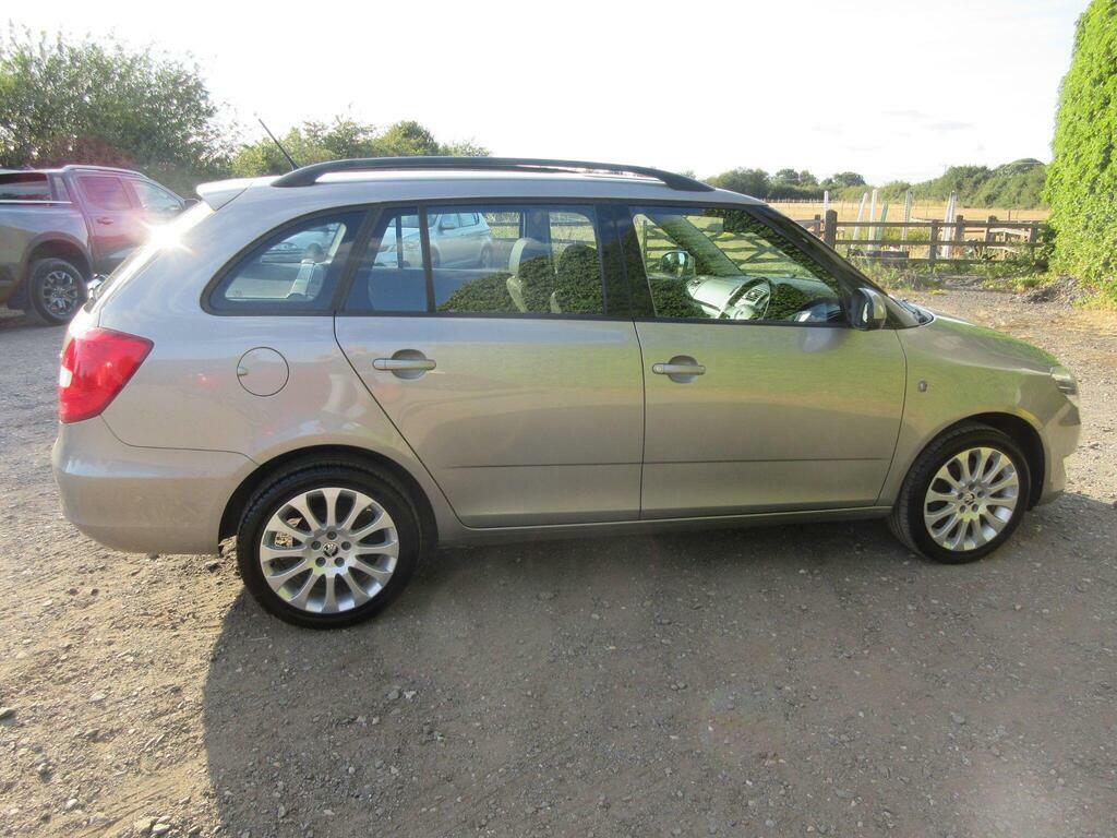 Skoda Fabia 1.6 Tdi Elegance Euro 5 Beige #4