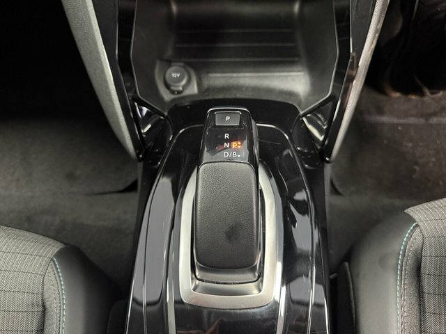 Peugeot e-2008 50Kwh Allure Premium Orange #39