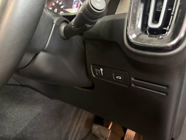 Volvo XC40 2.0 T4 R Design Pro Awd Geartronic Silver #27