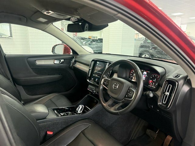 Volvo XC40 2.0 T4 R Design Pro Awd Geartronic Silver #23