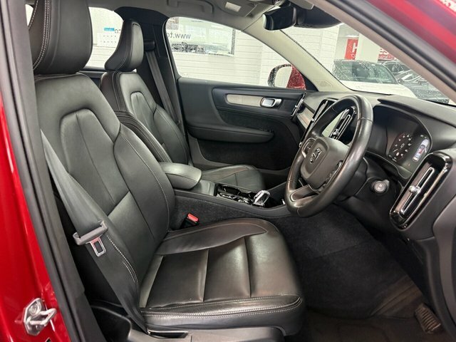 Volvo XC40 2.0 T4 R Design Pro Awd Geartronic Silver #24
