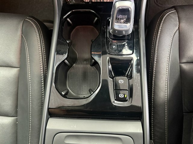 Volvo XC40 2.0 T4 R Design Pro Awd Geartronic Silver #37