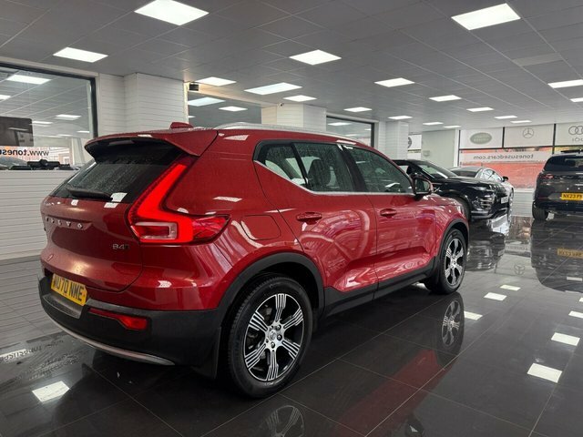 Volvo XC40 Suv Red #2