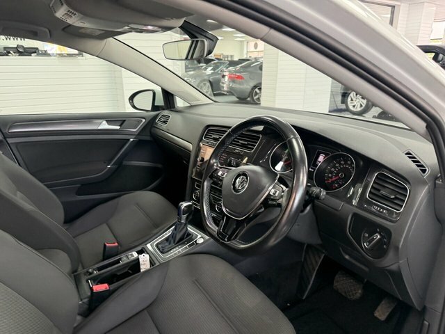 Volkswagen e-Golf 35.8Kwh 136 Flexible Finance From 8.9 Apr Black #21