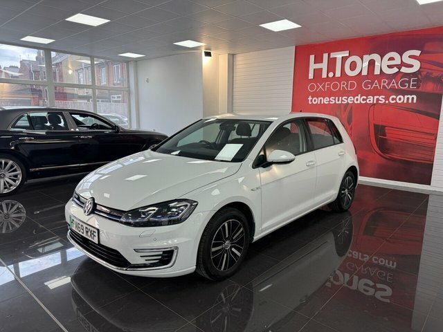 Volkswagen e-Golf 35.8Kwh 136 Flexible Finance From 8.9 Apr Black #18