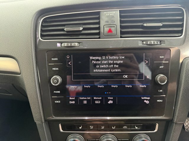 Volkswagen e-Golf 35.8Kwh 136 Flexible Finance From 8.9 Apr Black #28